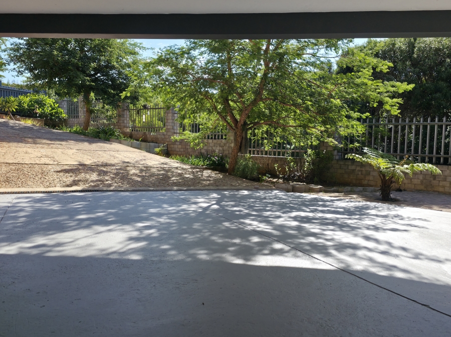 5 Bedroom Property for Sale in Noorsekloof Eastern Cape